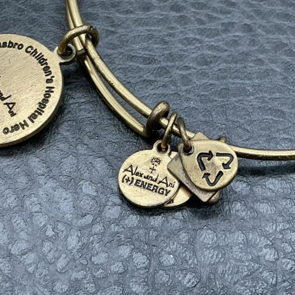 Alex And Ani Bracelet Gold Tone HERO‎ Charm Bangle Womens 7 In Fashion Jewelry - Picture 5 of 6